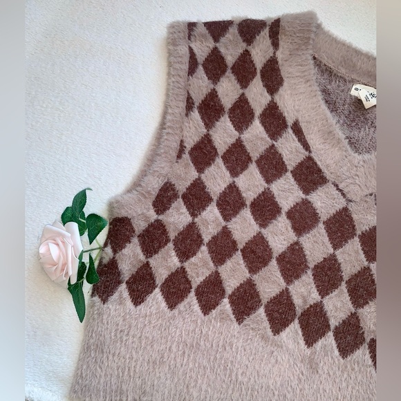 Yet Again Sweaters - Yet Again Fuzzy Argyle Knit Vest